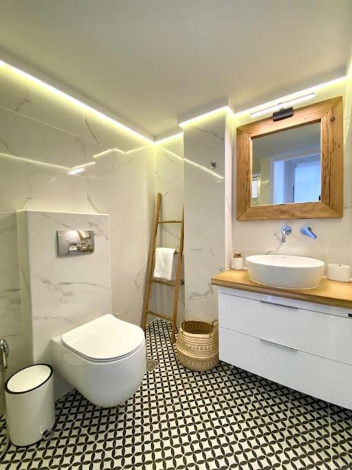 Harmony Suite In The Center Of Kalamata Luaran gambar